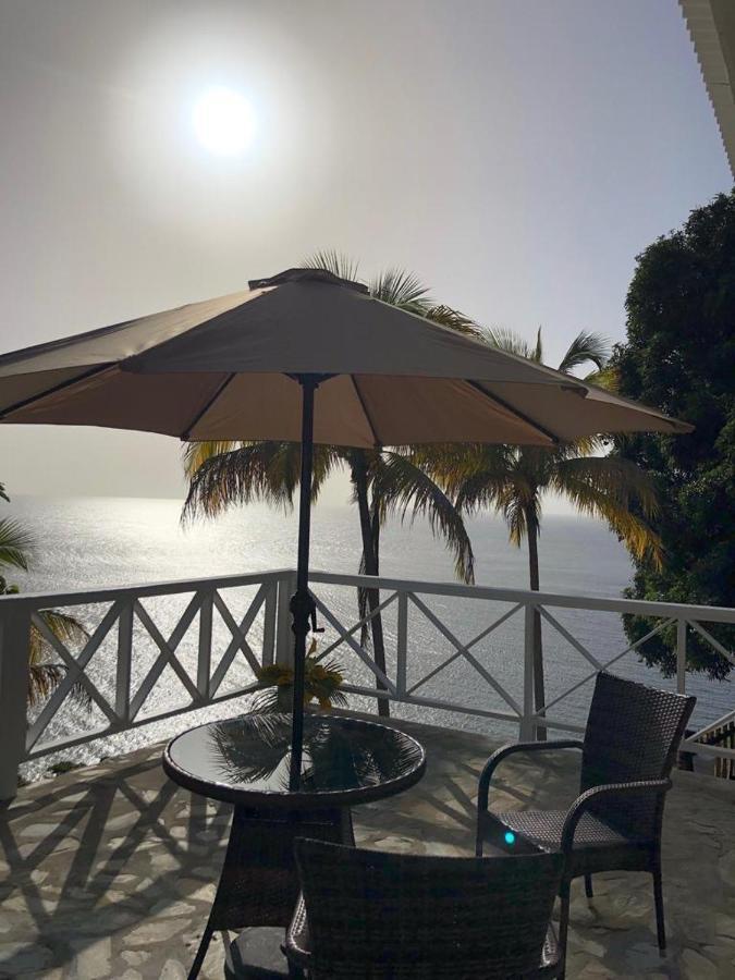 Castara Inn Exteriör bild